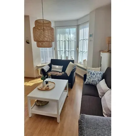 Reihenhaus, * Dornumersiel